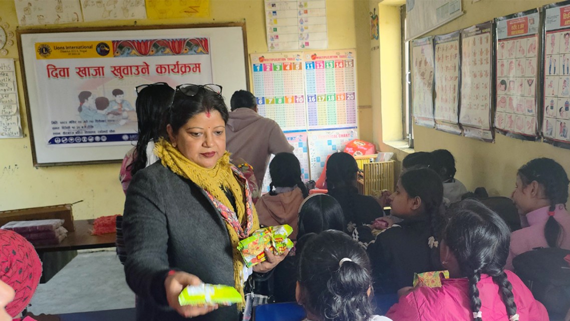 लायन्स क्लबको दिवा खाजा कार्यक्रम सम्पन्न