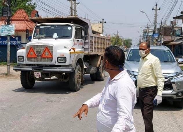 आफ्नो ज्यान जोखिममा राखेर जनताको सेवा गर्ने जनसेवकको पहिचान संकटमा नै हुन्छ